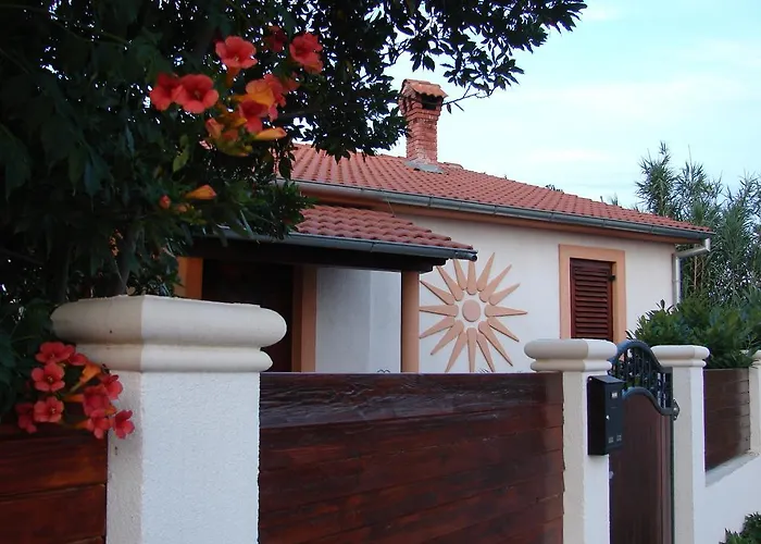 بيت للعطل Casa Sole *