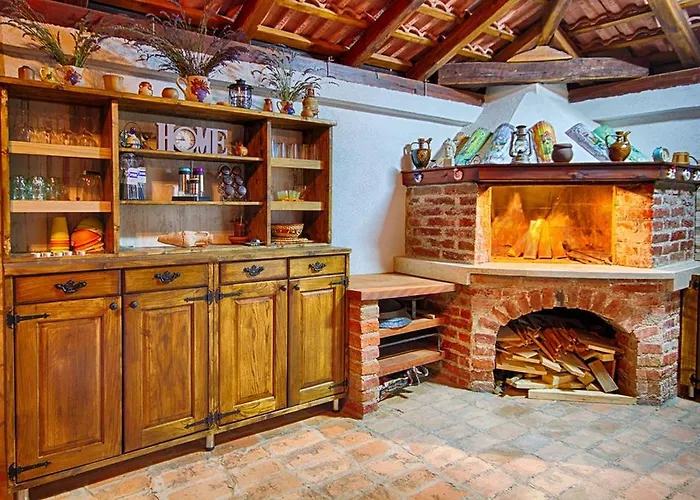 Casa Sole 펜션 풀라